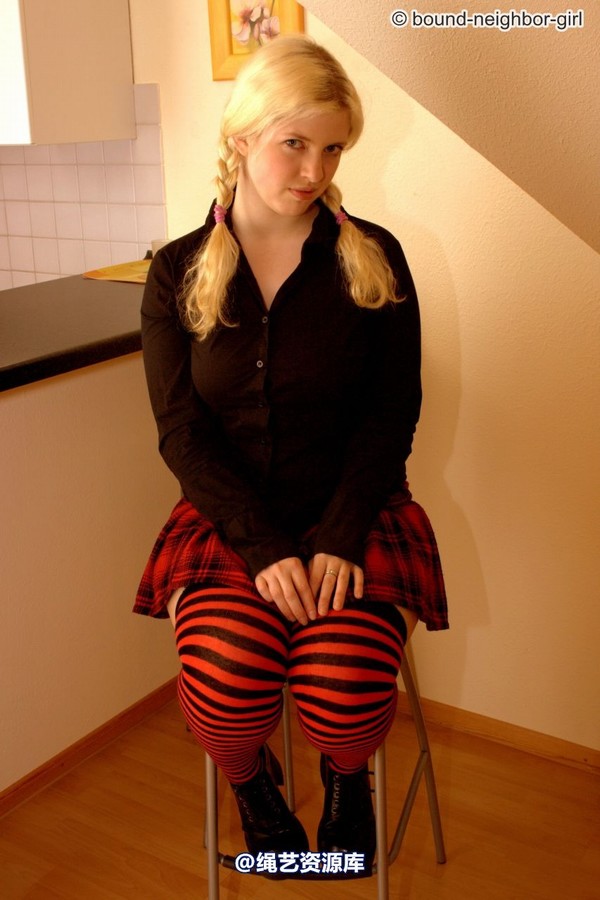 bound-neighbor-girl - Svenja - blind date with ropes 2 第 33 张图片