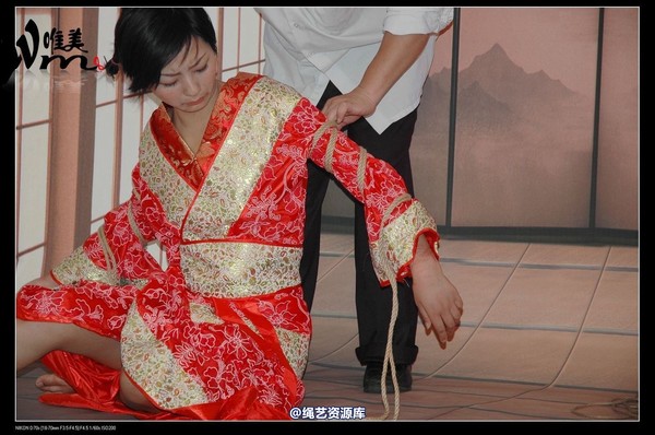 唯美之家 - 08-05-29盈盈汉服-护士装 第 178 张图片