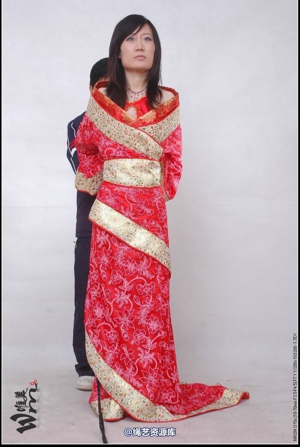 唯美之家 - 2008-11-20雯雯汉服 第 15 张图片