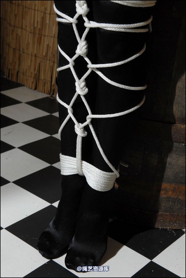 simplytied - Opaque seams 第 35 张图片