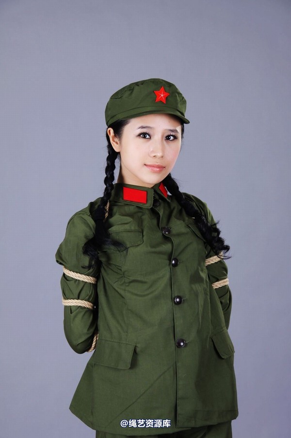 神艺缘 - 264-宁死不屈的女兵 第 2 张图片