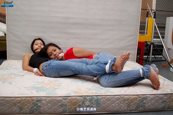 boundhotties - ASIA & ARIANA 第 5 张图片