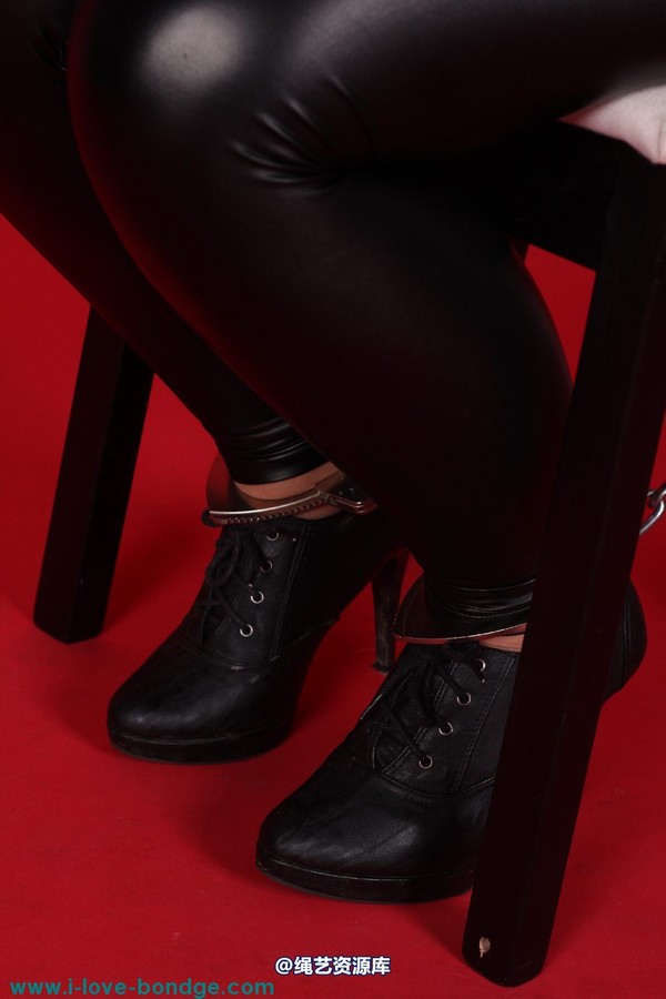 girlsinsteel - Chair cuffing 第 75 张图片