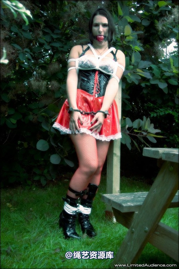 limitedaudience - 2007 ivy leaf pvc wench 第 19 张图片
