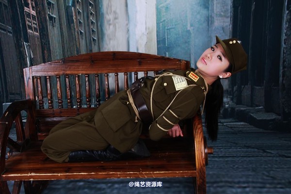 神艺缘 - 235-美式女制服 第 28 张图片