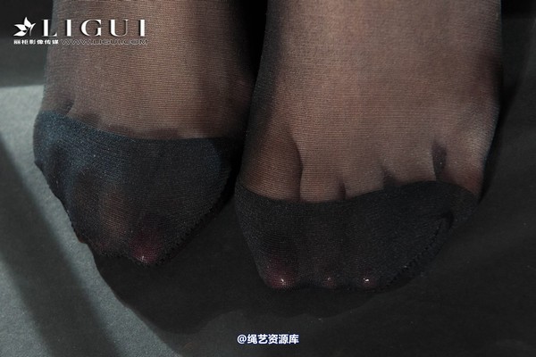 丽柜美束 - 2018-08-31 小戈 镣铐 第 53 张图片