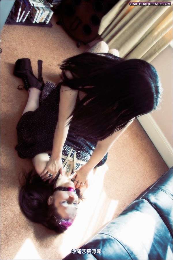 limitedaudience - 2009 elyssia tarda girlfriends in trouble 3 第 30 张图片