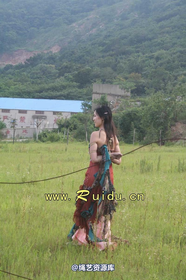 锐度主张 - 20070818第29期 宝宝草地漫舞图片 第 252 张图片