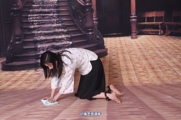 神艺缘 - 044-甜甜--带着镣铐做清洁 第 31 张图片
