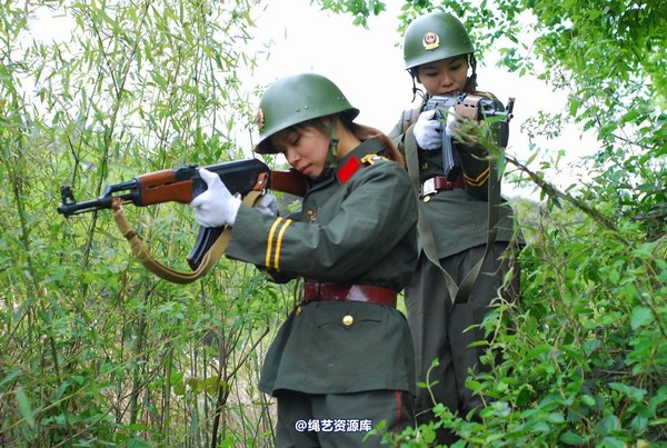 唯美之家 - 外拍军装三模特 第 248 张图片