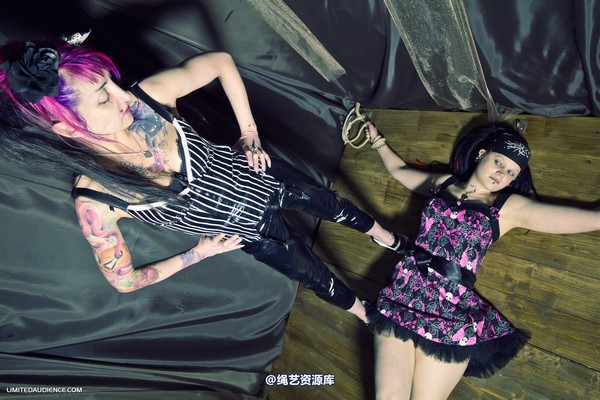 limitedaudience - 2012 beckykat loltaru domination 第 7 张图片