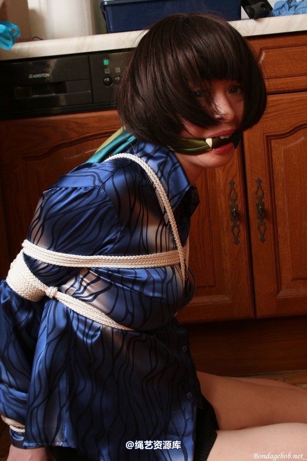 bondagebob - Kumi Its your turn to make the tea 第 32 张图片