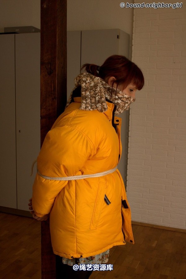 bound-neighbor-girl - Susan - Tied up in winter clothes 2 第 63 张图片