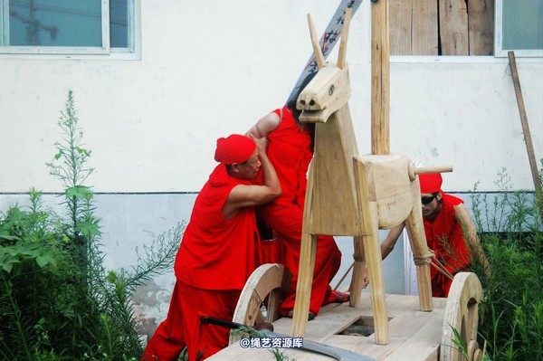 mj影视 - 血的代价-红罪衣刑场木驴斩－梅晓芳2013-08-26 第 225 张图片