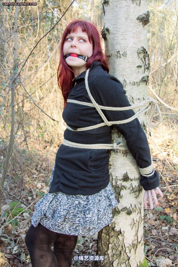 limitedaudience - 2012 scarlett stuck in the woods 第 27 张图片