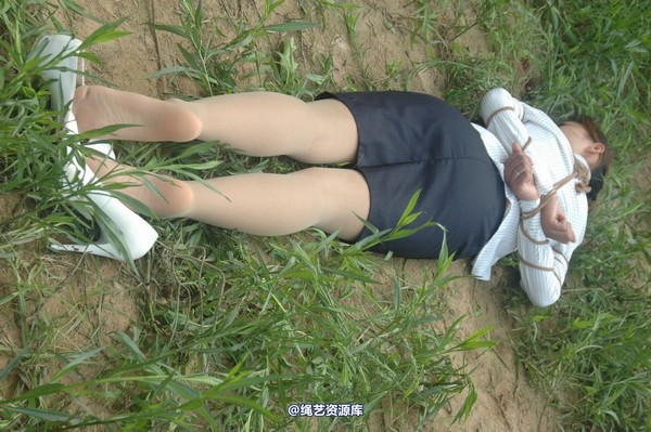mj影视 - 血的代价执行刑场 失禁战栗2013-08-26 第 115 张图片