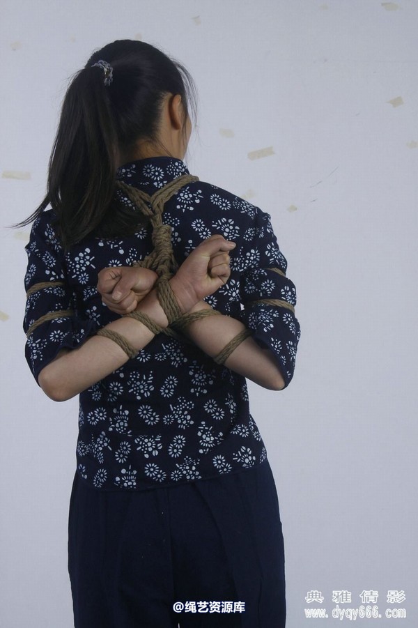 典雅倩影 - 324-女交通员被捕 第 30 张图片