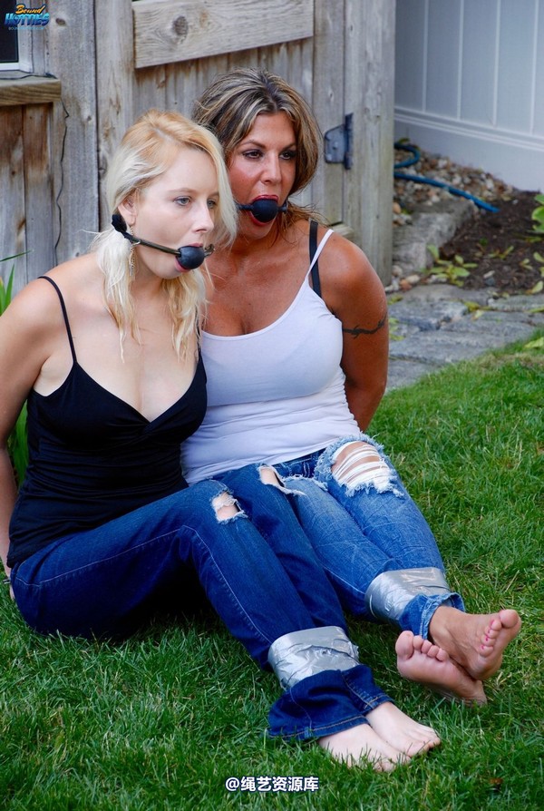 boundhotties - BROOKE & CRYSTAL 2 第 39 张图片