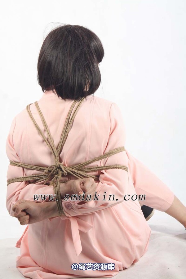 锐度主张 - 粉色护士服花样捆绑模特：碧菡 第 22 张图片