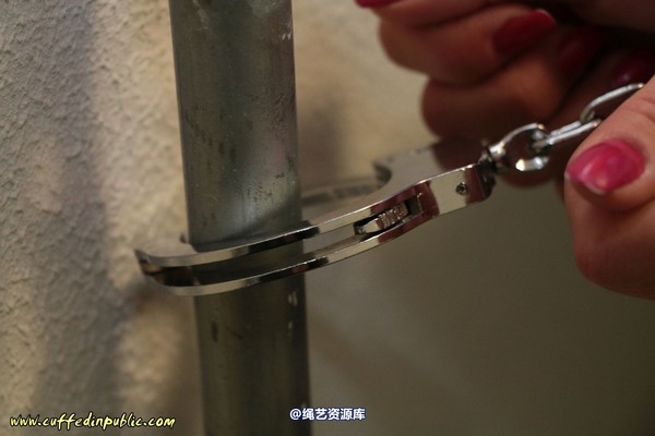 girlsinsteel - At the parking garage 第 20 张图片