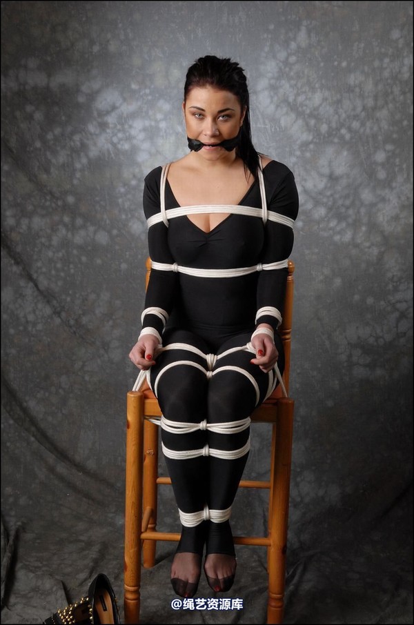 simplytied - C in Black cat 第 24 张图片