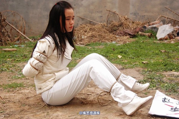 mj影视 - 安娜刑场2013-04-13 第 265 张图片