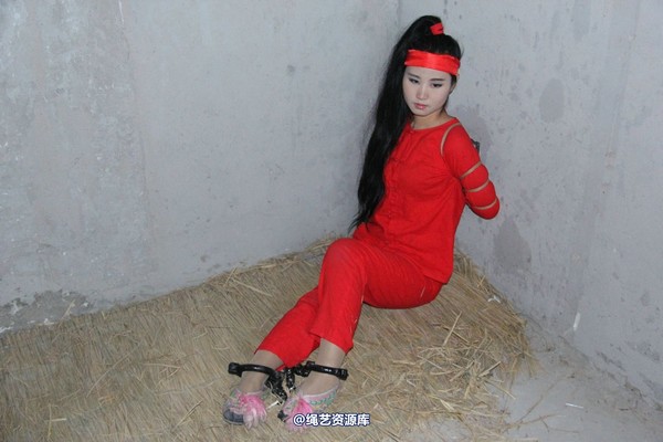 胜景山庄 - 223-盼盼红罪衣 第 26 张图片