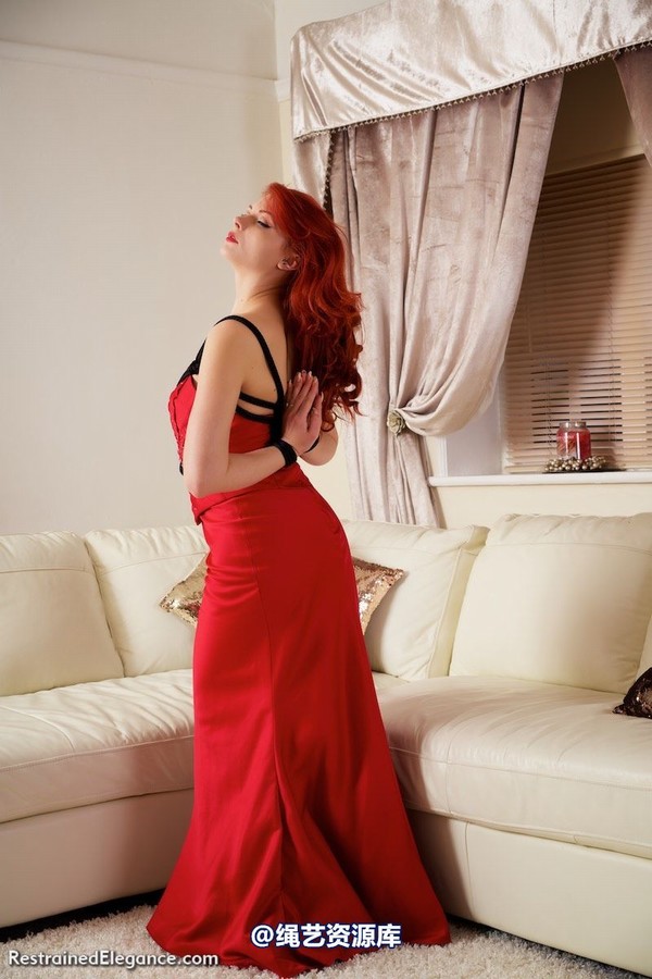 restrainedelegance - Bare feet, Ballgowns and Bondage 第 35 张图片