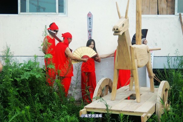 mj影视 - 血的代价-红罪衣刑场木驴斩－梅晓芳2013-08-26 第 197 张图片
