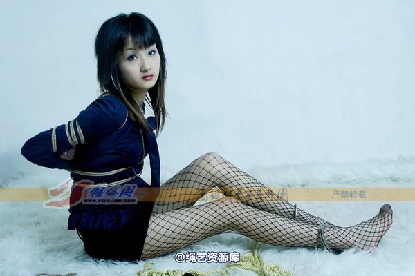 雅俗阁 - 20070404雪儿制服 第 30 张图片
