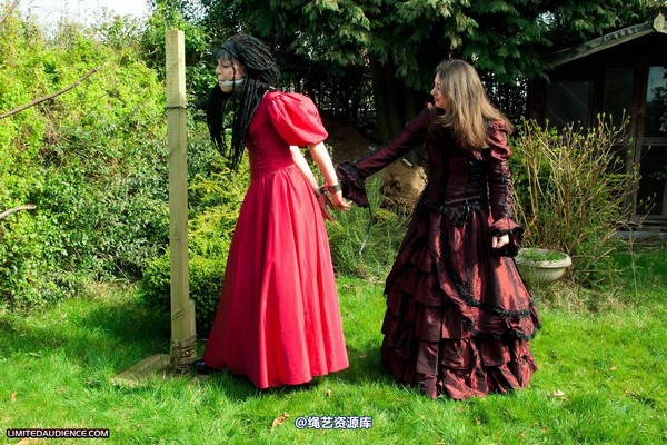 limitedaudience - 2011 catya lex eleven captive countess 2 第 20 张图片