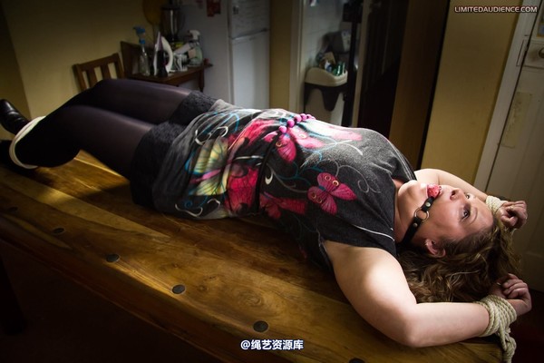 limitedaudience - 2012 elladee strapped down 2 第 29 张图片