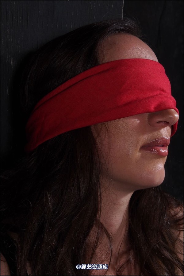 simplytied - Red and Black tights tied 第 19 张图片