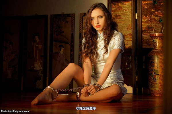 restrainedelegance - Everything You See Is For Sale 第 10 张图片