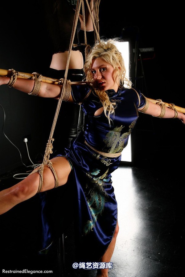 restrainedelegance - Hannah's First Suspension 第 85 张图片