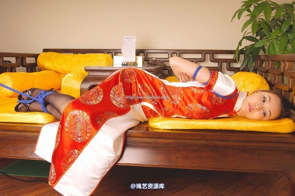 丽柜美束 - 2005-07-23 第 1 张图片