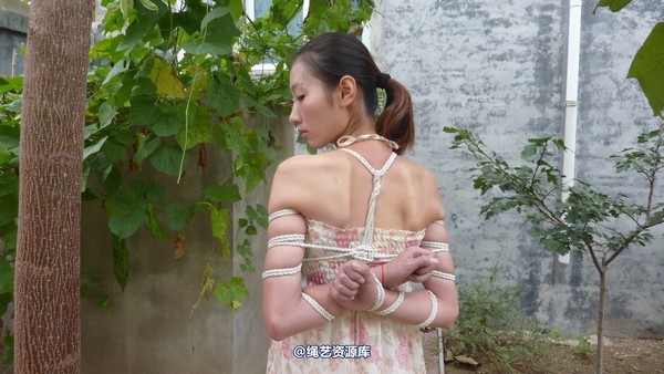 mj影视 - 夏晓夏唯美 第 24 张图片