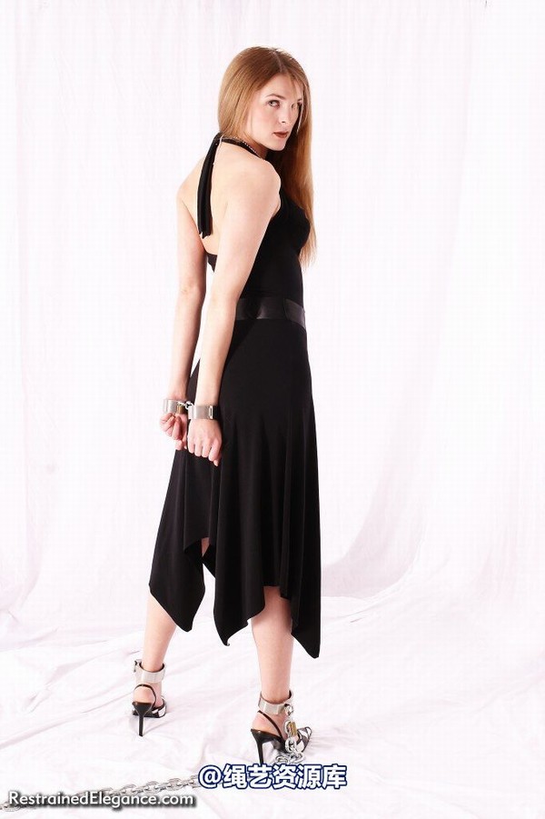restrainedelegance - Little black dress, cold steel shackles (part one) 第 32 张图片
