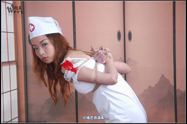 唯美之家 - 2008-11-5萱萱护士装 第 14 张图片