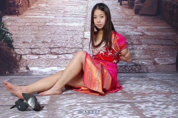 唯美之家 - 小优-民族服 第 44 张图片