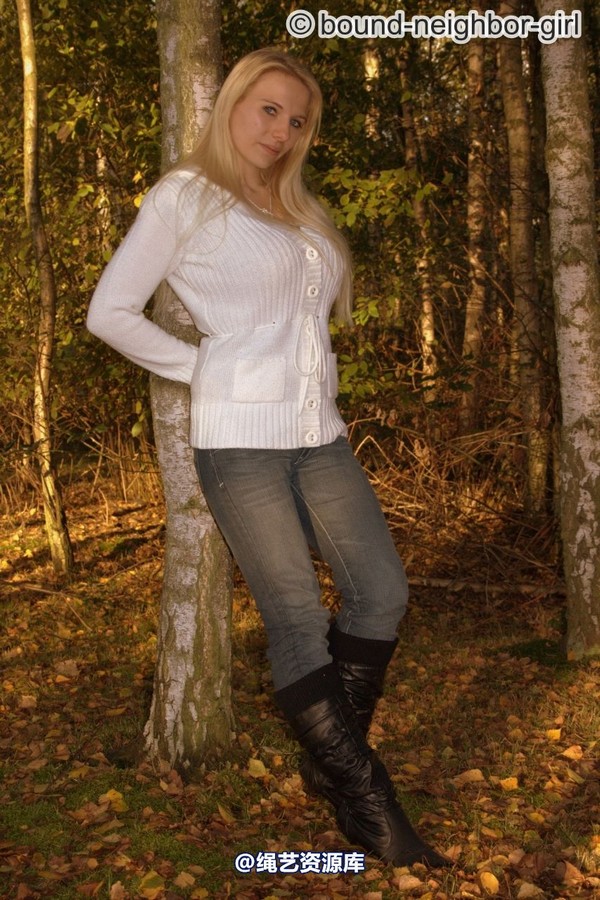 bound-neighbor-girl - Bambi - Tied up in the autumn woods Part 1 第 1 张图片