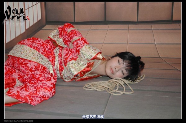 唯美之家 - 08-05-29盈盈汉服-护士装 第 116 张图片