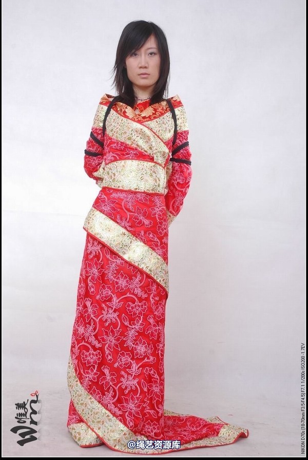 唯美之家 - 2008-11-20雯雯汉服 第 22 张图片