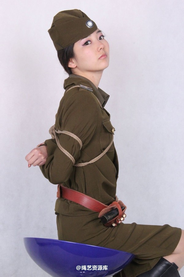 胜景山庄 - 230-惠丽军统服 第 20 张图片
