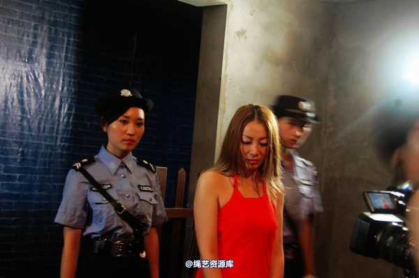 mj影视 - 血的代价梦境古大堂 女囚众生相2013-08-26 第 221 张图片