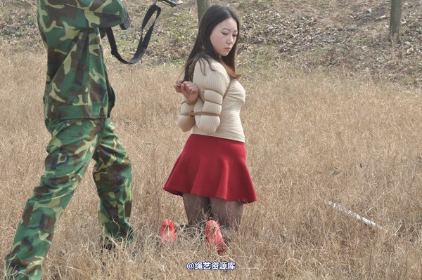 mj影视 - 车模梅晓雯 第 268 张图片