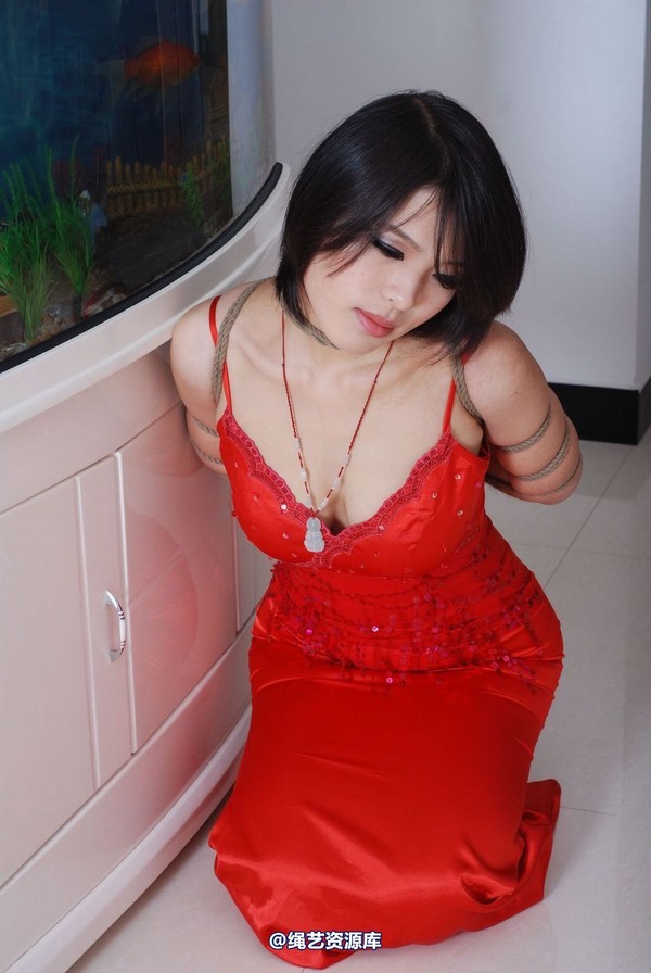 唯美之家 - 书兰-红礼服 第 15 张图片
