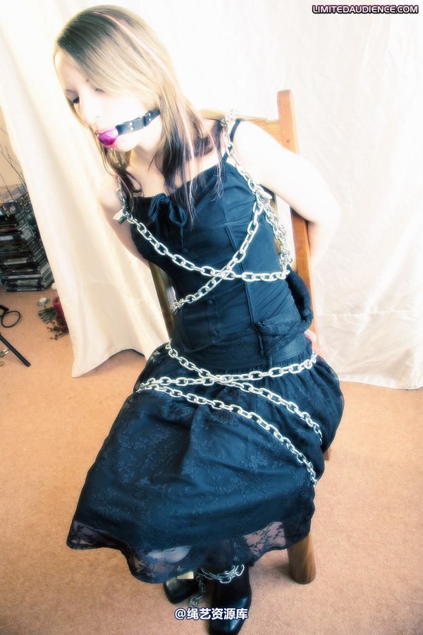limitedaudience - 2009 pepsi waiting in chains 第 4 张图片
