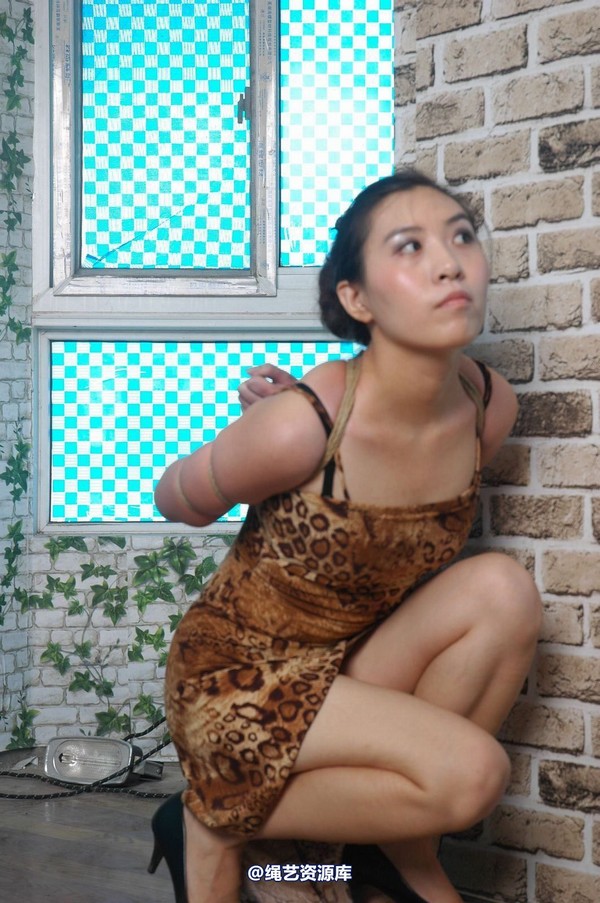 唯美之家 - 晶晶豹纹吊带2010-8-26 第 78 张图片