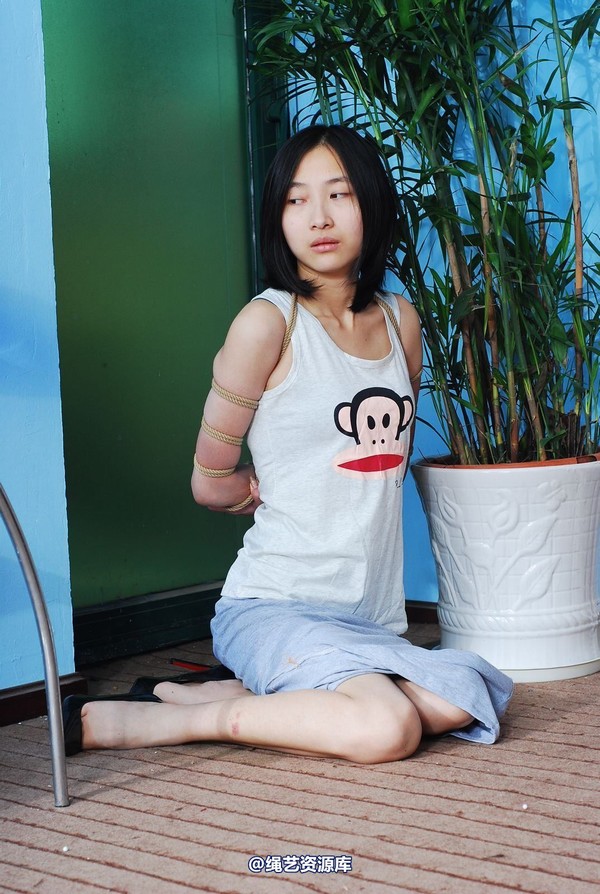 唯美之家 - 白雪试服装2 第 16 张图片